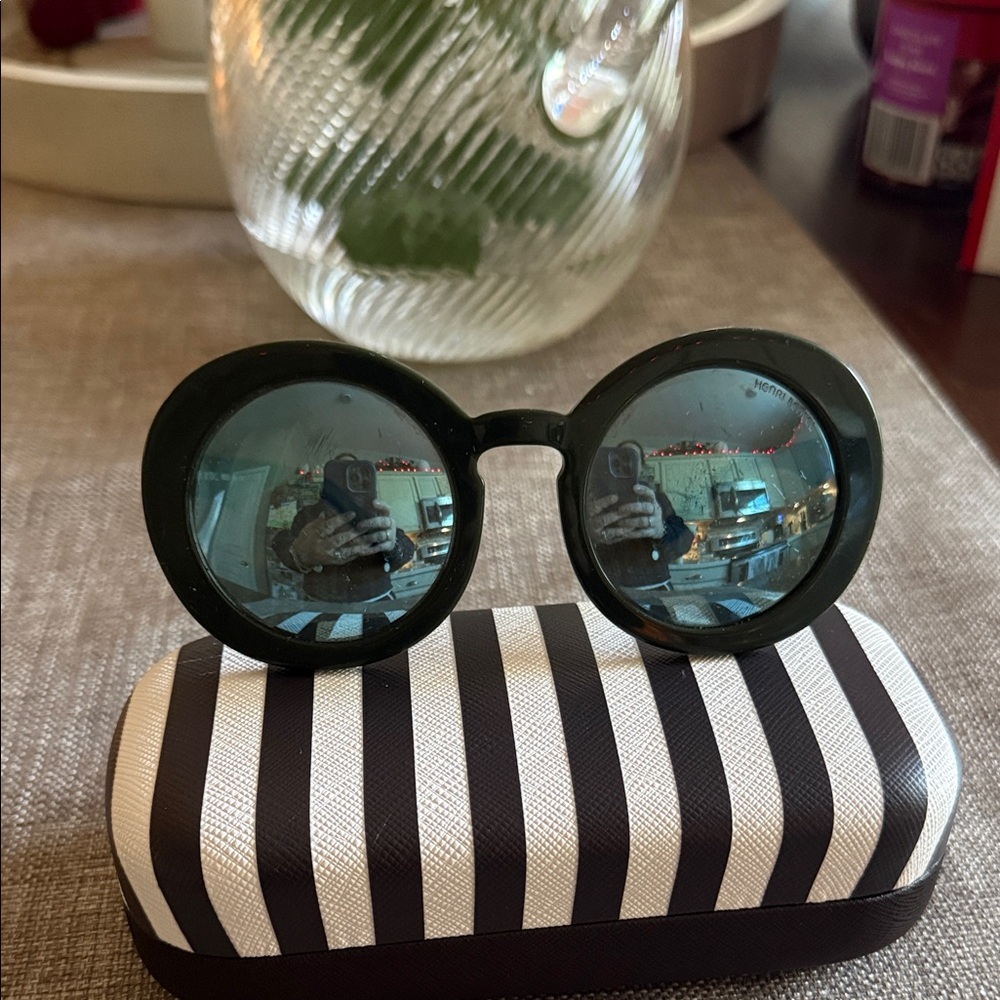 Henri Bendel oversized round statement sunglasses